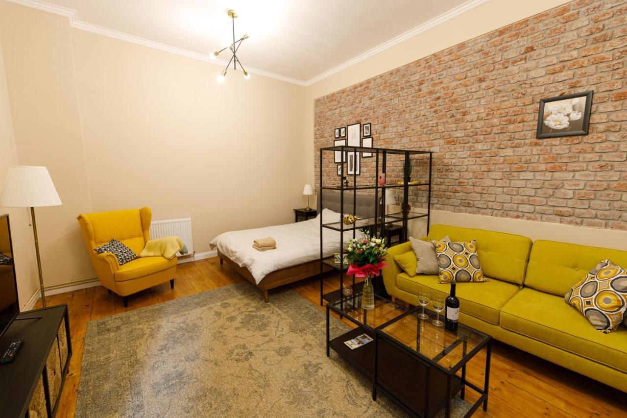 Stylish Flat In The Heart Of Historical Center Leilighet Timişoara Eksteriør bilde